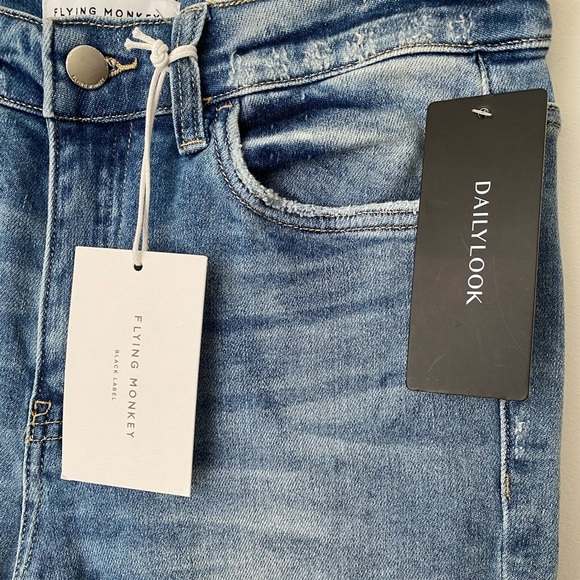 Flying Monkey Jeans Women’s 28 Distressed Blue Jeans Distressed Denim NWT - Picture 2 of 10